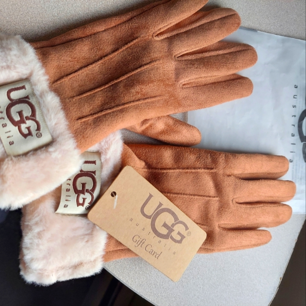 Ugg Gloved